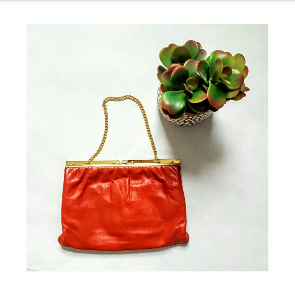 Vintage chain link red clutch